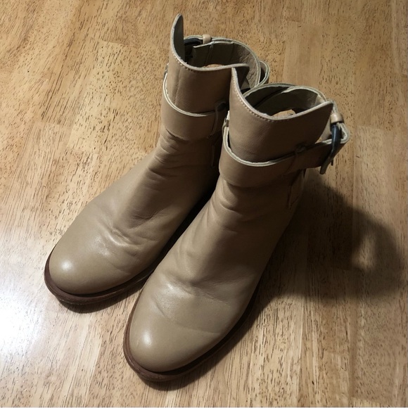 PLOMO soft leather wrap ankle booties. Size 37 (6.5) - Picture 2 of 11